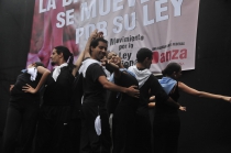 Trabajadores de la danza, di Julia Martínez Heimann e Konstantina Bousmpoura (Argentina-Grecia)